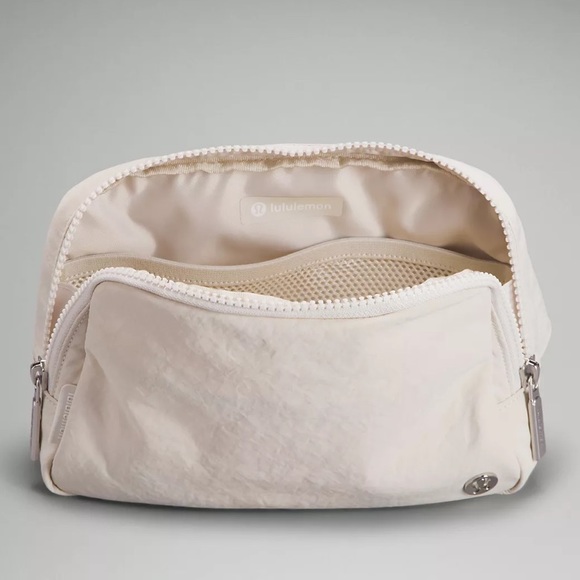 Lululemon Belt Bag - Picture 3 of 6